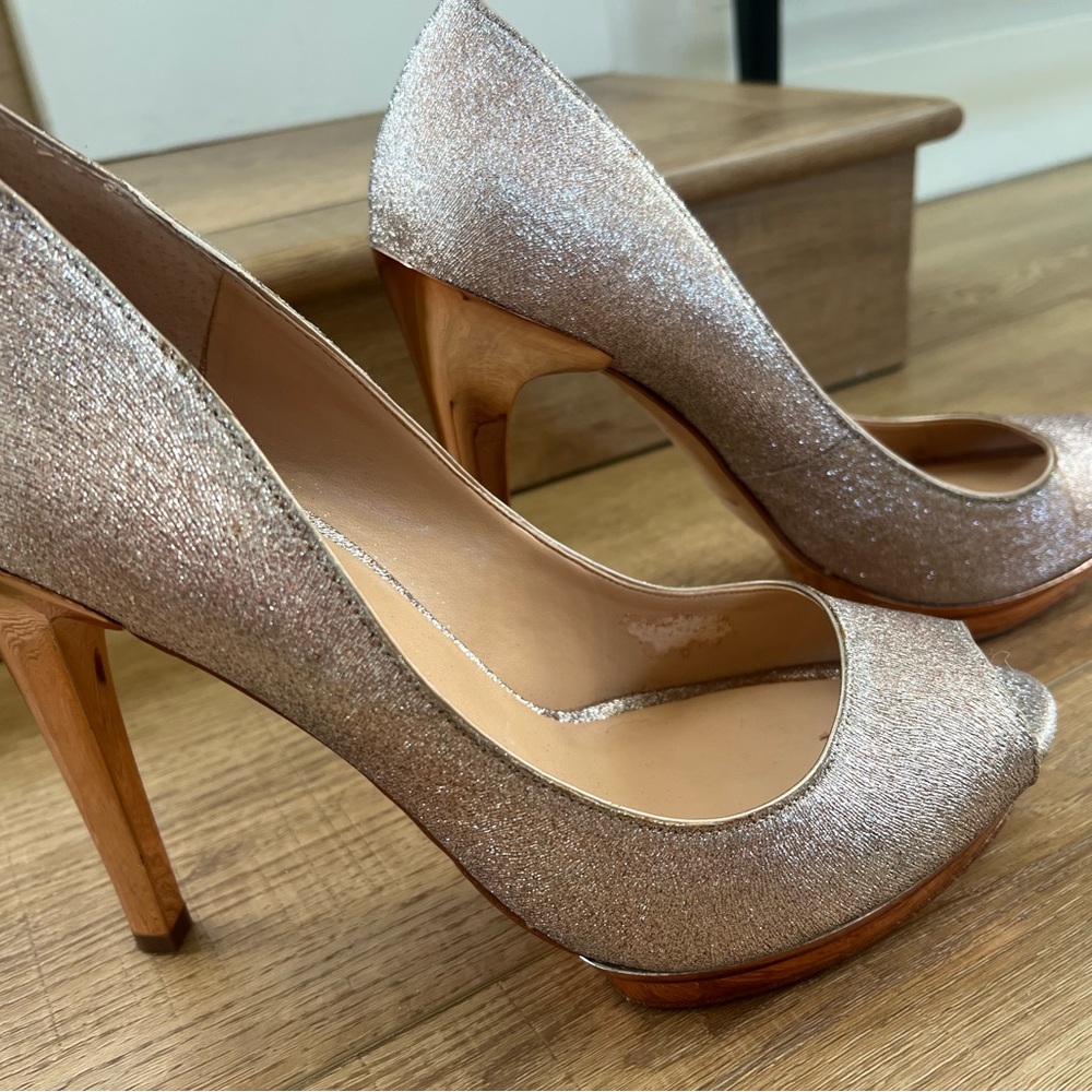 BCBGMAXAZRIA rose gold heels